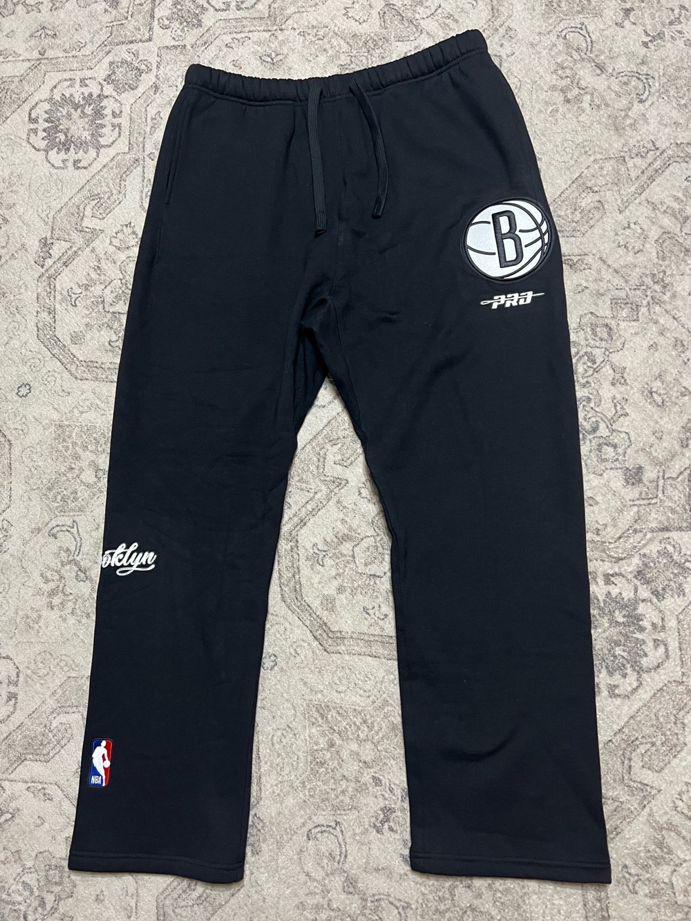 Pro Standard Brooklyn Nets black sweatpants